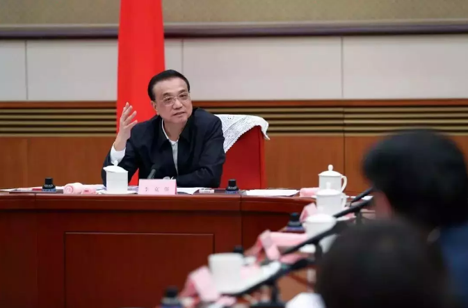 工程款有盼頭了！李克強：抓緊解決政府部門和國有企業(yè)拖欠民營企業(yè)賬款問題.png
