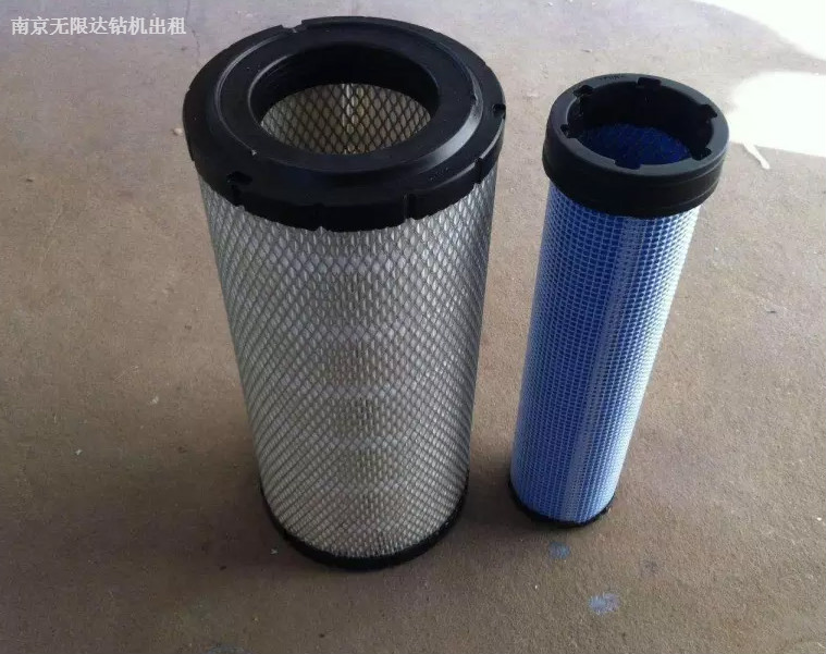 鉆機保養(yǎng)須知：更換空氣濾芯的注意事項有哪些？.jpg