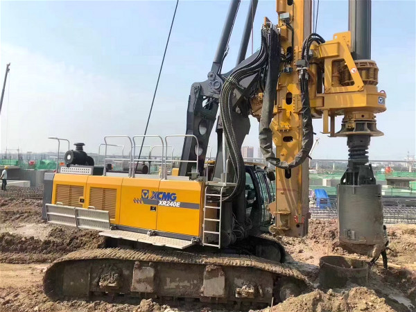 旋挖鉆機(jī)可以打多大、多深的樁.jpg